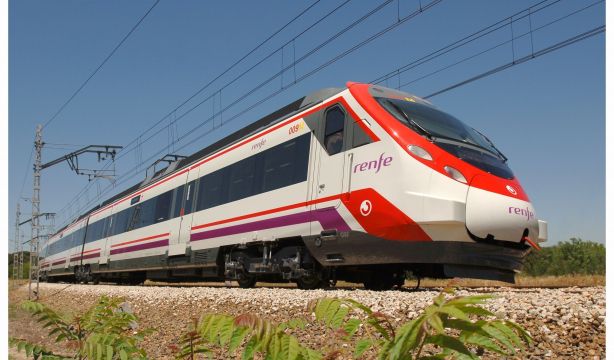 Renfe lanza un nuevo sistema de notificación a través de su aplicación y WhatsApp