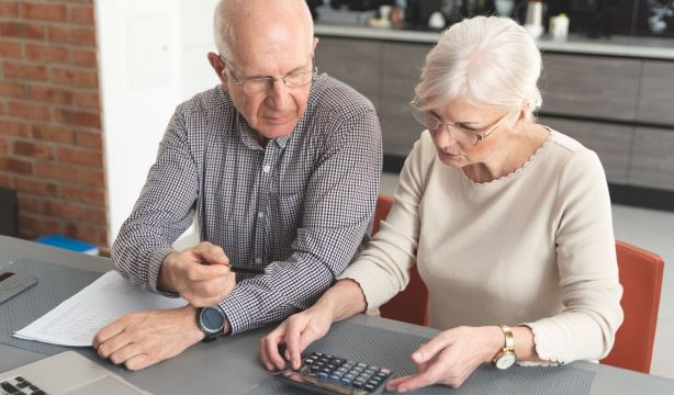 Los mayores, sobre el castigo de la banca a través de depósitos: “Exigimos atención presencial”