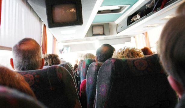 Avalancha de cartas a la directora por la falta de aseos en autobuses de los viajes del Imserso