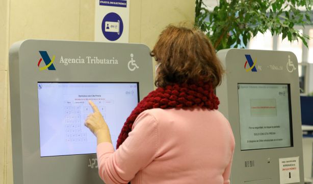 Hacienda avisa si no presentas estos documentos en febrero te podrían multar