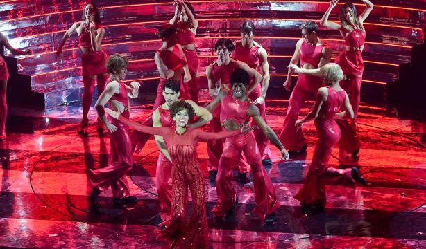 La música de Raffaella Carrà suena contra la violencia de género en la Gran Vía de Madrid