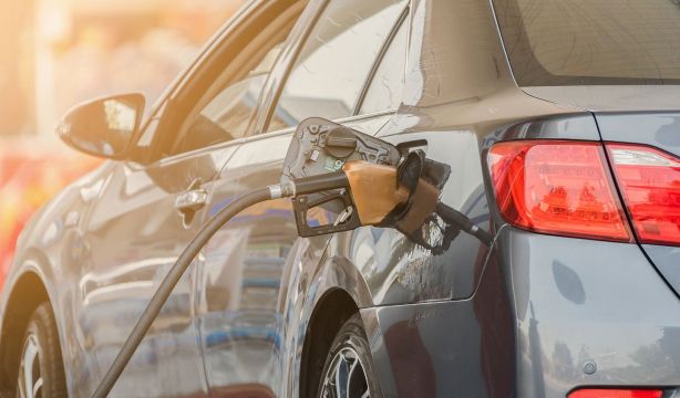 Solo tres eléctricos están entre los 100 coches más buscados en España