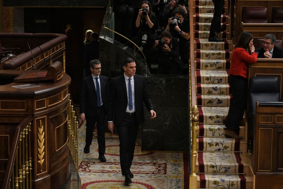 Junts paraliza la ley de amnistía y fuerza a Sánchez a seguir negociando Junts paraliza la ley de amnistía y fuerza a Sánchez a seguir negociando
