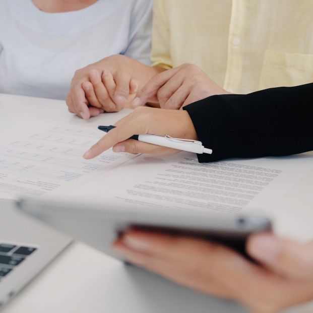Zaragoza atenderá de forma preferente y personalizada a los mayores de 70 años. Foto: Bigstock