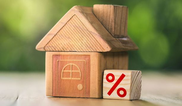 Asufin prevé que el Euríbor alcance el 4% en junio, con subidas anuales de casi 3.000 euros. Foto: Bigstock