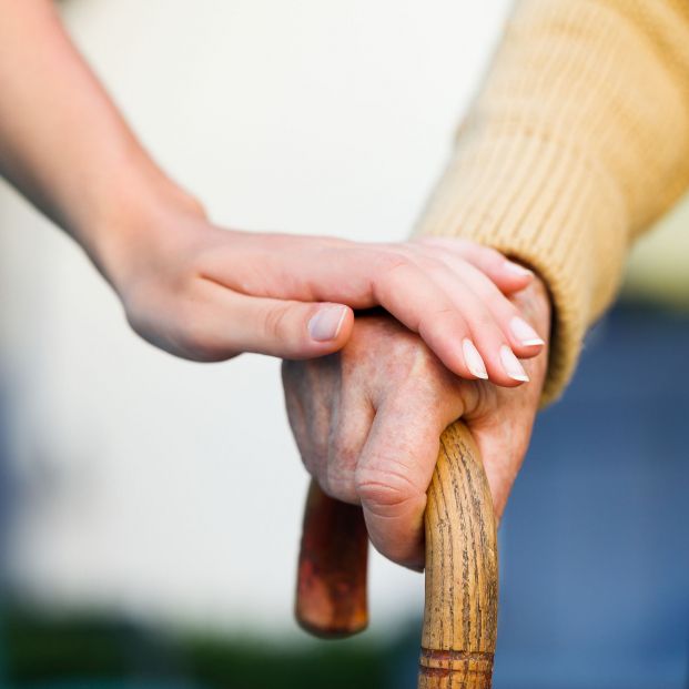 Pensiones, cuidados o soledad, principales retos frente al envejecimiento de la población (Bigstock)