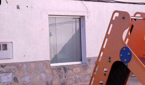 La banca olvida su compromiso con el medio rural: Cajamar cierra el único cajero del pueblo de Otos. Foto: Patrimoni d’Otos (Facebook)