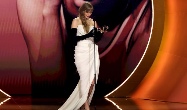 Taylor Swift hace historia en los Grammy 2024