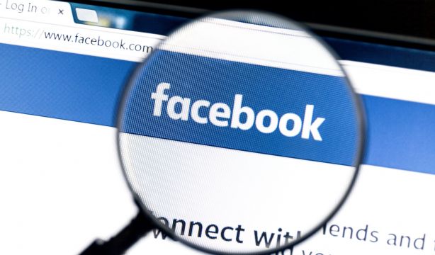 20 años de Facebook, la red social que seduce a los sénior (Bigstock)