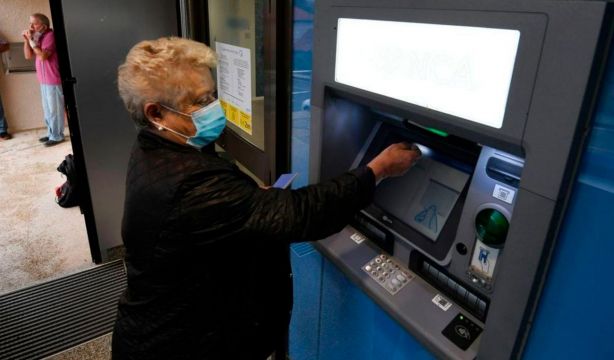 La banca estará obligada por ley a instalar cajeros en todos los municipios: "Es de justicia". Foto: EuropaPress