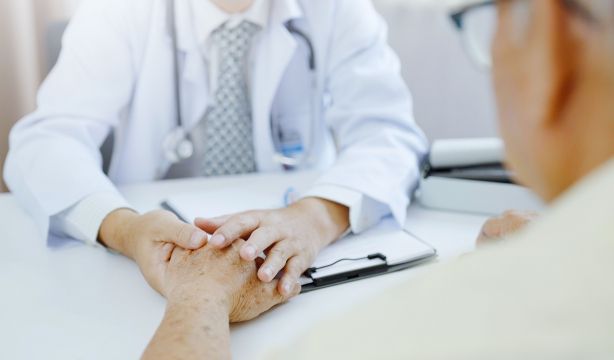 La declaración de voluntades anticipadas: qué es y para qué sirve. Bigstock