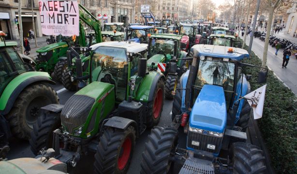 EuropaPress 5745073 varios tractores agricultores manifestacion segunda jornada protestas
