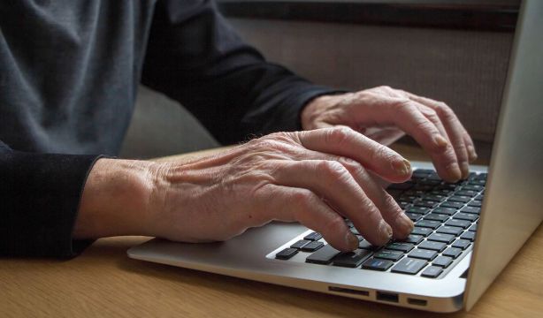 Un 66% de mayores, sin conocimientos en ciberseguridad: “Operan en banca digital lo imprescindible”. Foto: bigstock