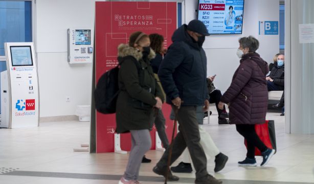 La epidemia de gripe en España, "a punto de terminar" tras otra semana en descenso
