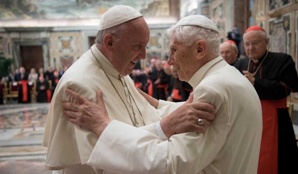 El Papa Francisco relata en un libro sus recuerdos sobre Benedicto XVI