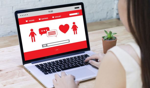 San Valentín: OCU alerta sobre cobros irregulares en webs de contactos