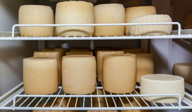 Cómo conservar el queso en la nevera: así puedes evitar que se ponga malo