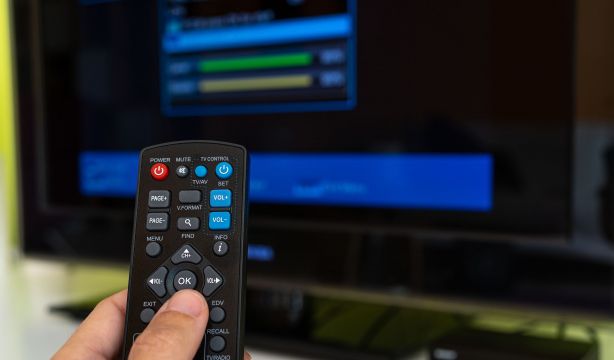 Cómo resintonizar la televisión para seguir viendo la TDT a partir de este miércoles
