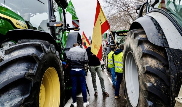 Más de 500 tractores y 100 autobuses se manifiestan este miércoles ante el Ministerio de Agricultura (Europa Press)