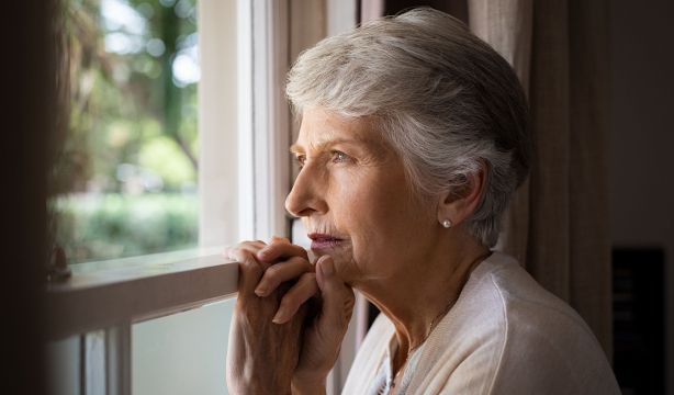 Los mayores dependientes de Sevilla participan en un proyecto piloto contra la soledad no deseada