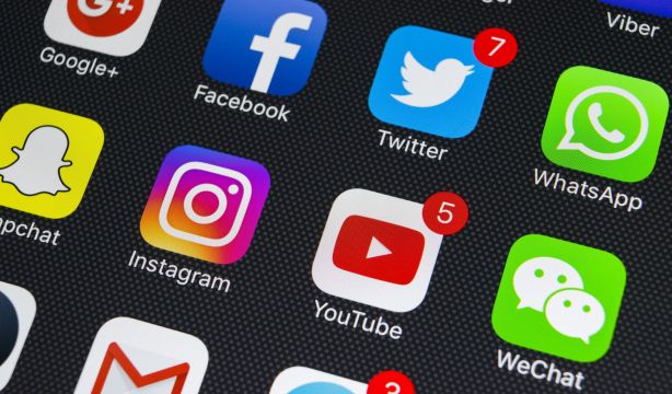 Cuidado con lo que publicas en redes sociales si estás buscando empleo