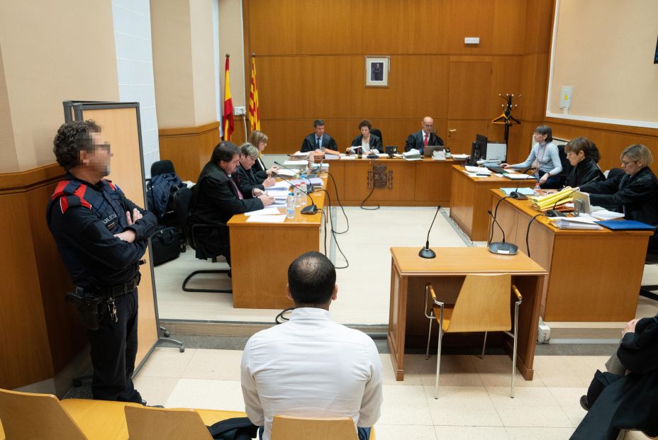 Dani Alves, condenado a cuatro años y medio de cárcel por agresión sexual