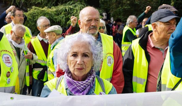 Las mujeres pensionistas 'toman' el Congreso: exigen mejoras en viudedad, pensión mínima y cuidados