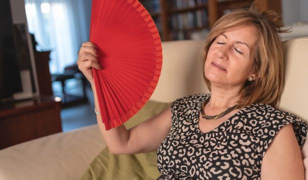 La menopausia: A qué edad empieza y los síntomas que trae 