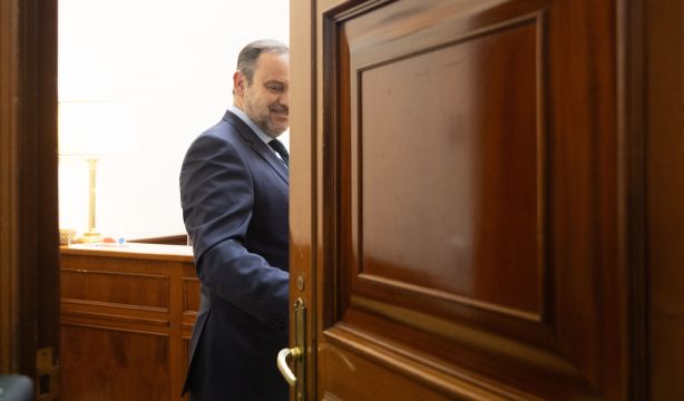 Ábalos cree que Sánchez "ha cedido al sensacionalismo" y que es víctima del "populismo justiciero"