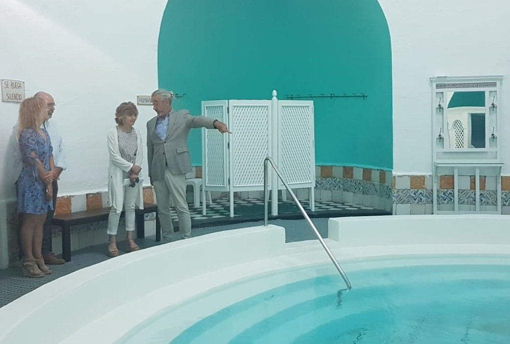 La ministra de Sanidad en funciones, Luisa Carcedo, visita un balneario en el 30 aniversario del programa de termalismo del Imserso.