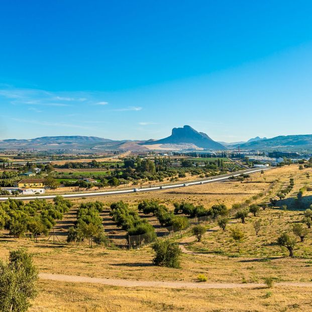 La Peña de los Enamorados: esta es la leyenda que esconde esta montaña, símbolo de Antequera (Bigstock) La Peña de los Enamorados: esta es la leyenda que esconde esta montaña, símbolo de Antequera (Bigstock)