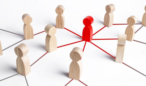 Por esa autoridad que nos debemos