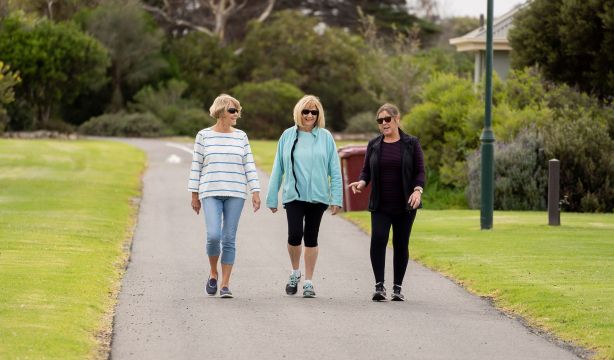 El número de pasos al día que disminuyen el riesgo de muerte y enfermedades cardiovasculares