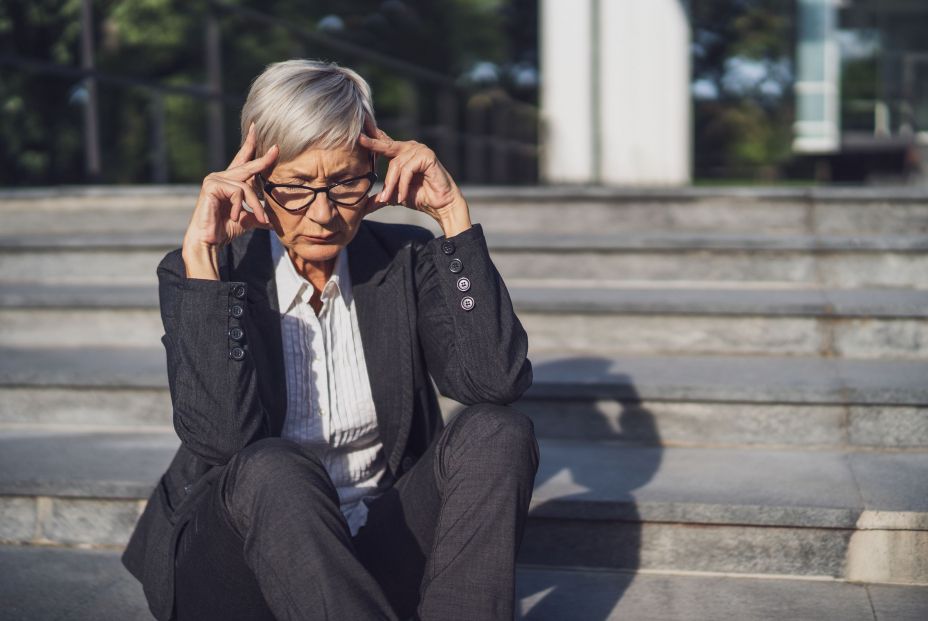 El edadismo laboral es femenino: el paro y los cuidados lastran el sueldo y la pensión de las sénior El edadismo laboral es femenino: el paro y los cuidados lastran el sueldo y la pensión de las sénior