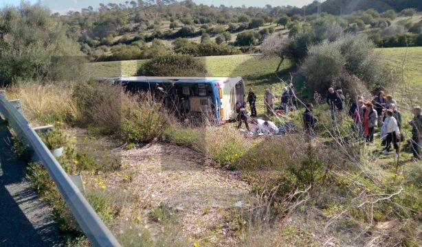 Al menos 24 heridos, siete de ellos graves, en un accidente de un autobús del Imserso en Mallorca