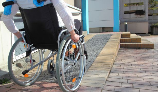 El CERMI pide al Gobierno y a las CCAA que regulen el copago en dependencia como tasa fiscal