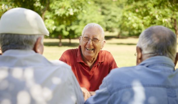 Ciudades amigables: ¿qué se debe evaluar para mejorar la calidad de vida de las personas mayores? (Bigstock)