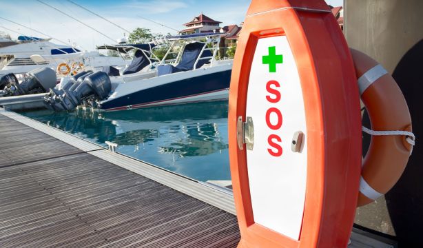 ¿Sabes por qué S.O.S. es la señal de socorro internacional? Diccionario anecdótico de términos médicos: 'S'