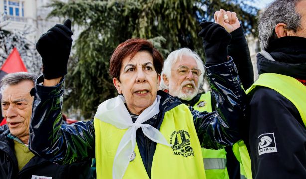 La llamada de Carlos San Juan a la acción de los mayores se expande: “Basta de quejas en voz baja”