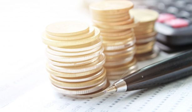 El Banco de España advierte sobre el cobro que puede hacer el banco tras haber muerto (Bigstock)