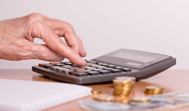 Renta 2023-2024: desde este miércoles ya se puede acceder a los datos fiscales (Bigstock)