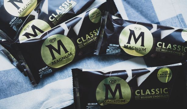 Cambios en helados Magnum y Ben & Jerry's: Unilever separará su negocio y recortará 7.500 empleos