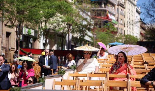 Sevilla toma medidas para acabar con la reventa de sillas para Semana Santa