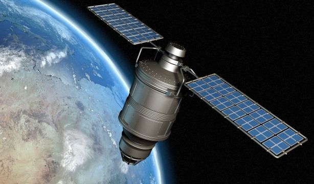 Internet por satélite de Hispasat: ¿Es una buena alternativa a la fibra?