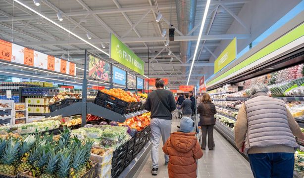 El 76% de los hogares españoles usa tarjetas de ahorro y cupones de descuento en los supermercados