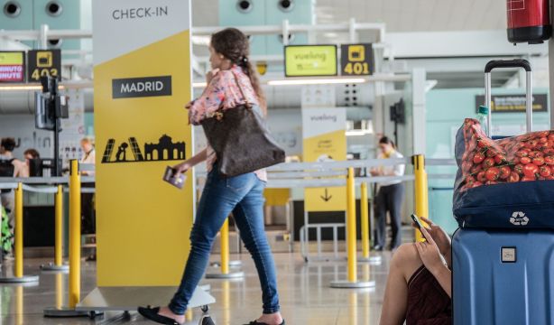 Multa de 90.000 euros a Vueling por incumplir normas de accesibilidad en su web