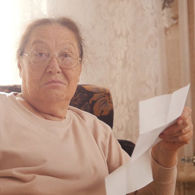 El Defensor del Pueblo denuncia el caos de las reclamaciones energéticas y el acceso al bono social