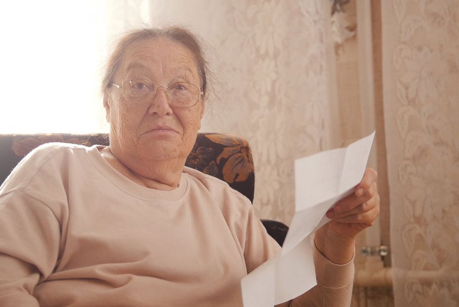 El Defensor del Pueblo denuncia el caos de las reclamaciones energéticas y el acceso al bono social