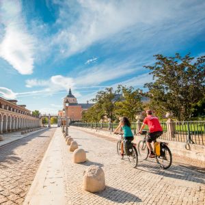 La Fundación de Ferrocarriles presenta la nueva temporada del Tren de la Fresa. Turismo Madrid La Fundación de Ferrocarriles presenta la nueva temporada del Tren de la Fresa. Turismo Madrid