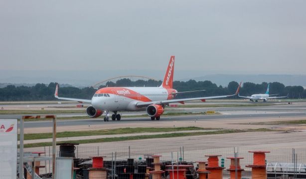 Varias aerolíneas se libran de su multa por no facilitar teléfonos gratis de atención al cliente